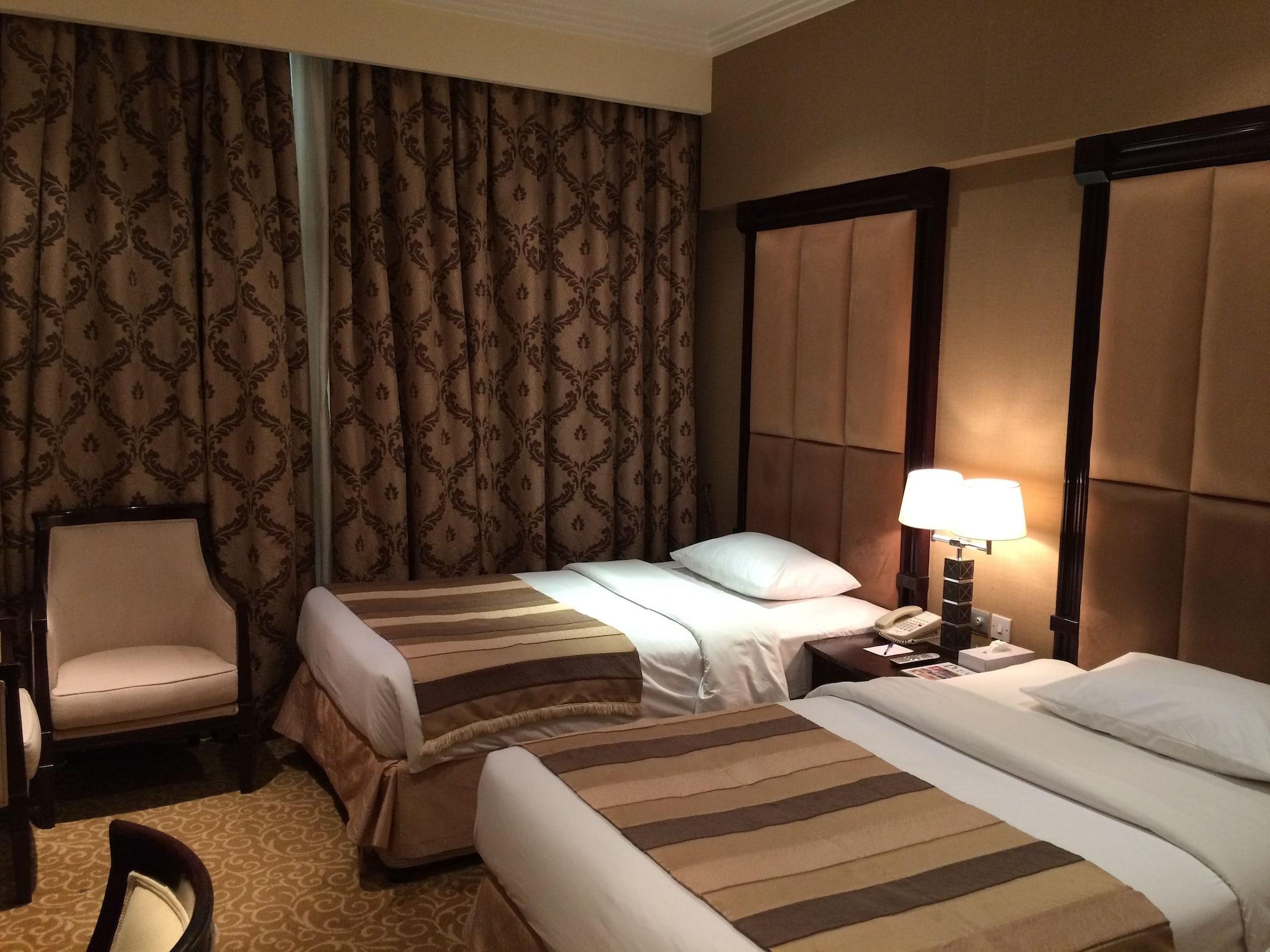 London Suites Hotel Дубай Экстерьер фото
