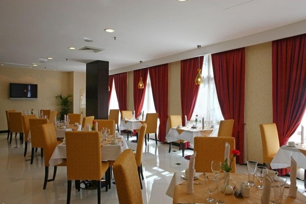 London Suites Hotel Дубай Экстерьер фото