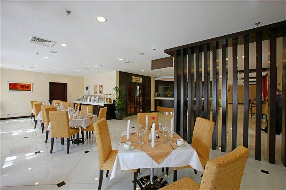 London Suites Hotel Дубай Ресторан фото